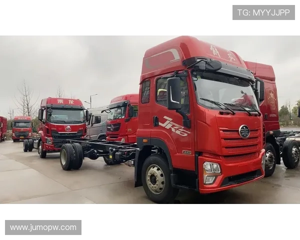 2000公里长续航,解放J6L高顶双卧6米8载货车详解